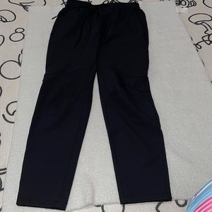 Men’s Lululemon license to train pants